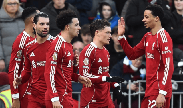 爆冷！点球罚丢，英超卫冕冠军又翻车：尴尬4连平，狂丢8分