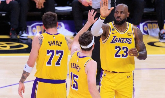 詹姆斯复出湖人并未退步 顶级“让学”助力东契奇50+