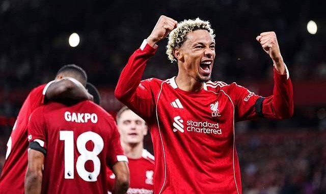 欧冠关键战！利物浦赢球将直通16强 5场0球萨拉赫期待破荒