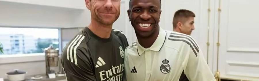 西甲榜首疯狂轮转！换帅内乱也拦不住，皇马终将锁定王座！