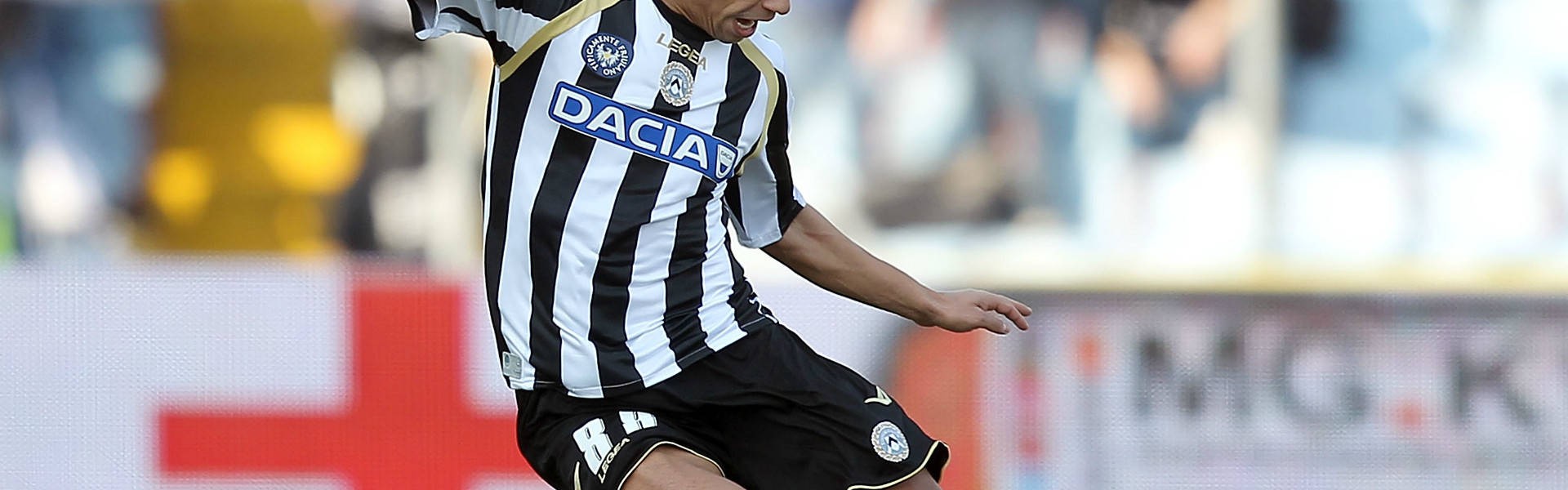 意甲数据库：乌迪内斯VS佛罗伦萨——攻防博弈下的胜负手与比分推演