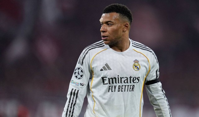 西甲双雄梦碎欧冠：同一的剧本，皇马巴萨时代双双落幕