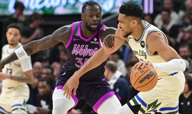 字母哥25分兰德尔29+8+6 雄鹿不敌森林狼